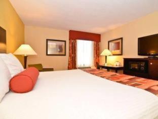 Best Western Plus Parkway Hotel Alton Room photo